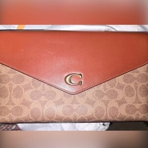 NWT Coach Wyn Rust and Tan Clutch with Gold/Brass Hardware
